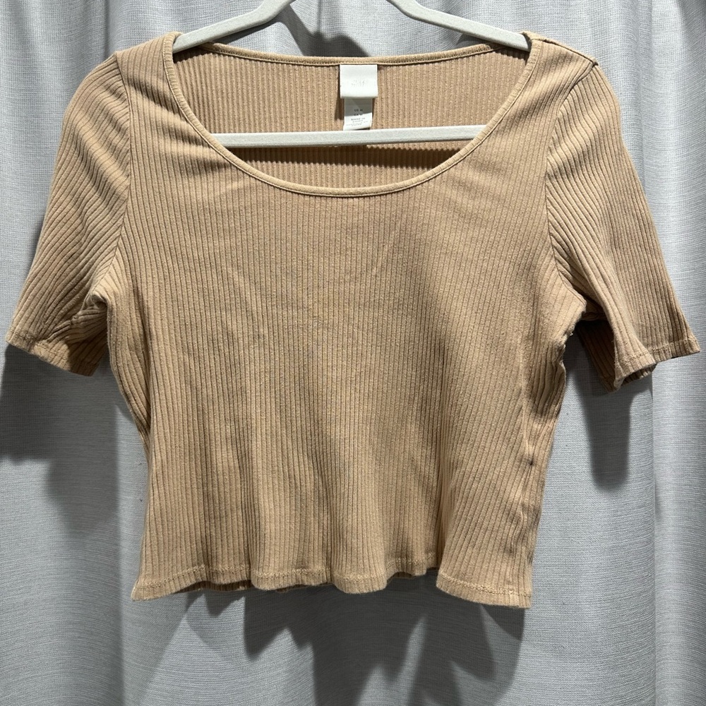 H&M Beige Ribbed Crop Top